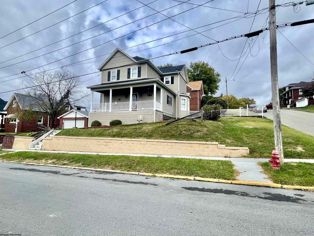2302 Hamill Avenue, Clarksburg, WV 26301 BHGRE