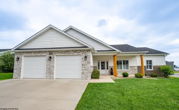 1202 Chinkapin Oak Trail, Morgantown, WV 26501