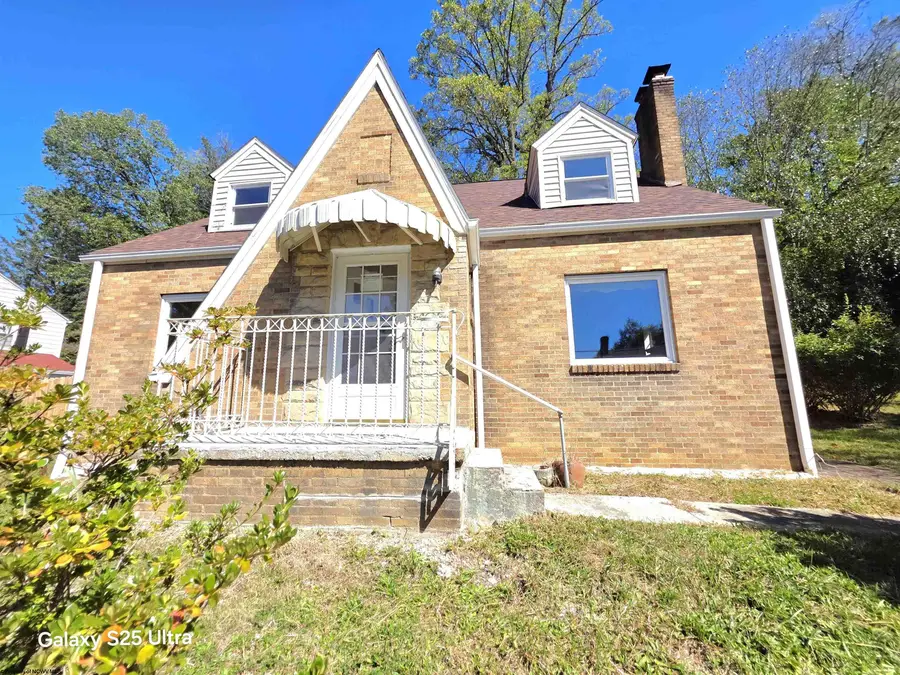 1231 College Park, Fairmont, WV 26554 - Image #2