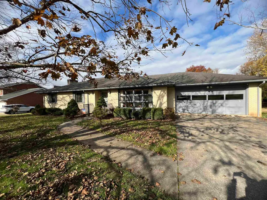 107 Valley Drive, Bridgeport, WV 26330 - Image #3