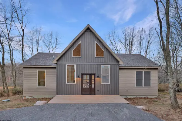 371 Goldfinch Lane, Terra Alta, WV 26764