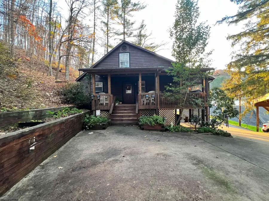 2146 lake Floyd Circle, Bristol, WV 26426 - Image #3