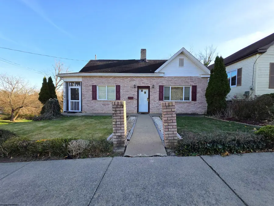 414 Maple Avenue, Fairmont, WV 26554 - Image #2