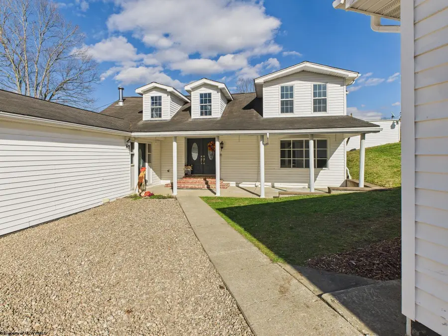 3819 Saltwell Road, Bridgeport, WV 26330 - Image #2