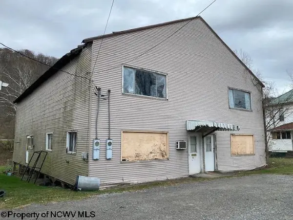 1204 N River Avenue, Weston, WV 26452