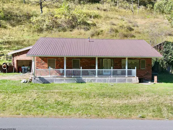 7935 Servia Elmira Road, Duck, WV 25063