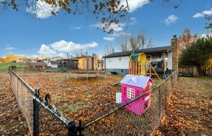 250 Del Dew Drive, Bridgeport, WV 26330 - Image #3