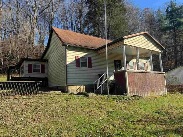 5961 Fairmont Road, Rivesville, WV 26558-8