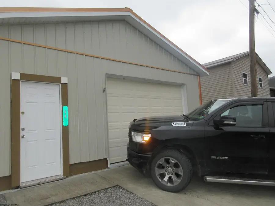44 FIFTH Street, Hendricks, WV 26271 - Image #2
