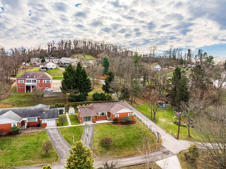 129 Lexington Avenue, Westover, WV 26501 - Image #3