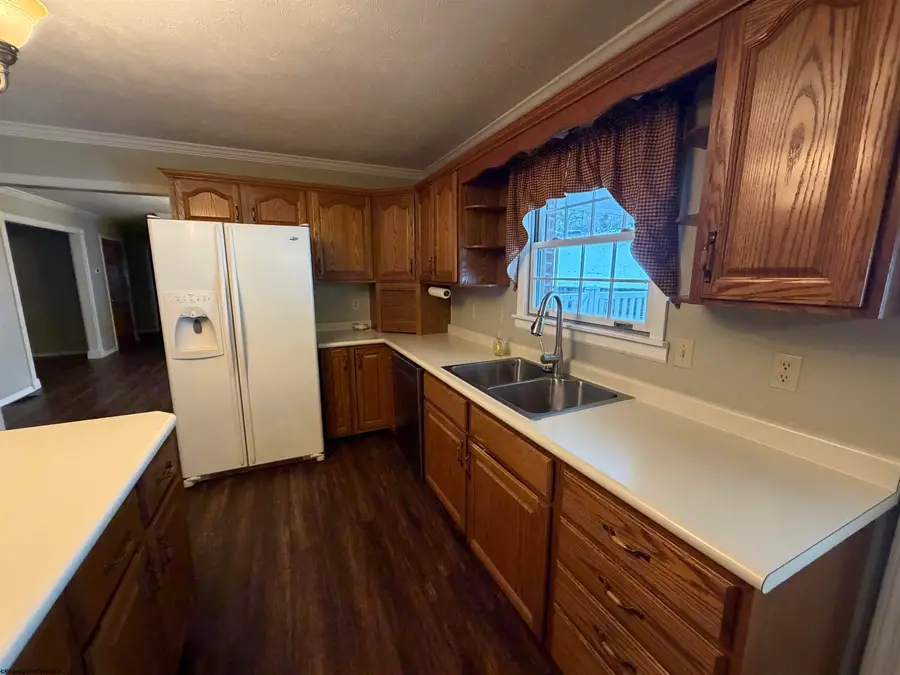 901 Riverview Drive, Fairmont, WV 26554 - Image #3