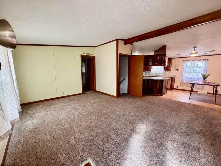 1502 Princeton Street, Fairmont, WV 26554 - Image #2