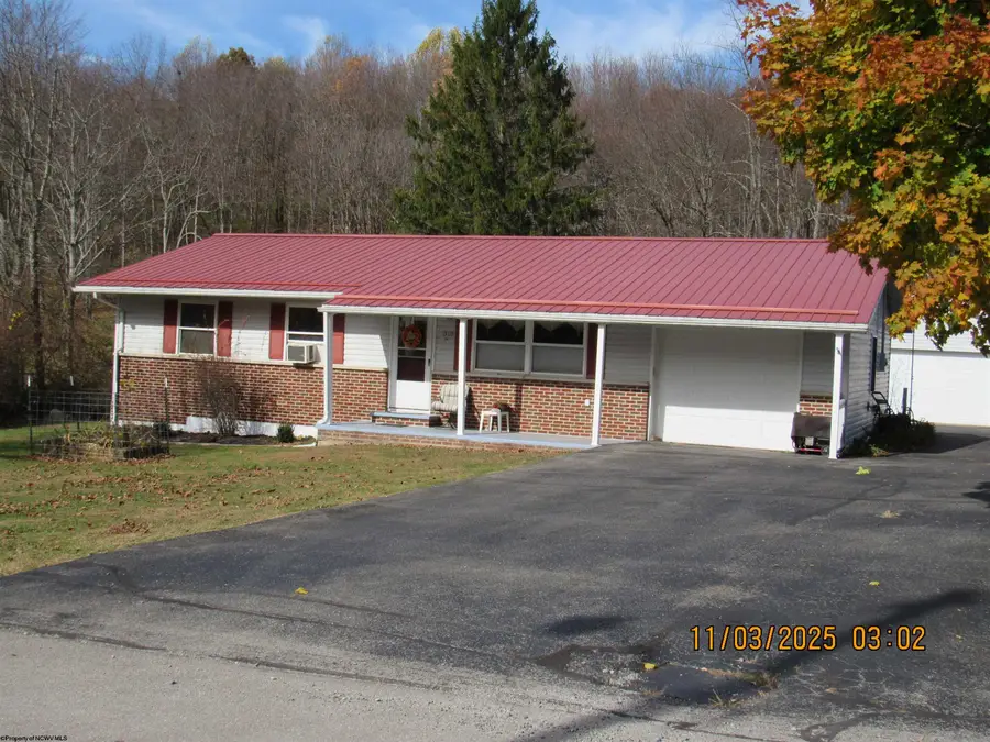 318 SANDY Avenue, Buckhannon, WV 26201 - Image #2