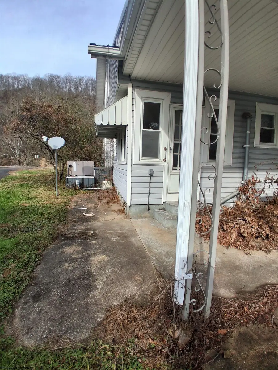 153 River Street, Grantsville, WV 26147 - Image #3
