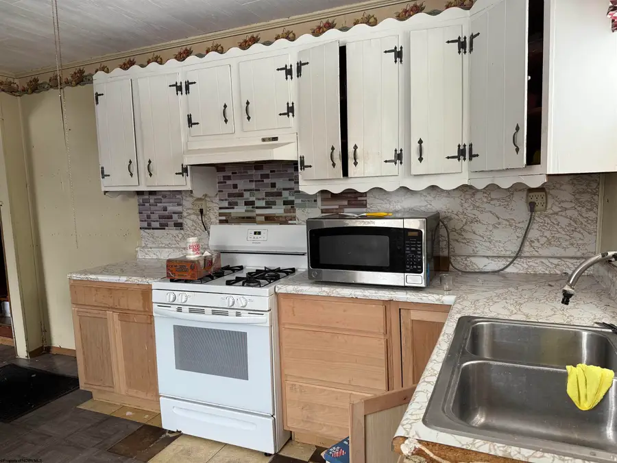 1400 Husky Highway, Fairmont, WV 26554 - Image #3