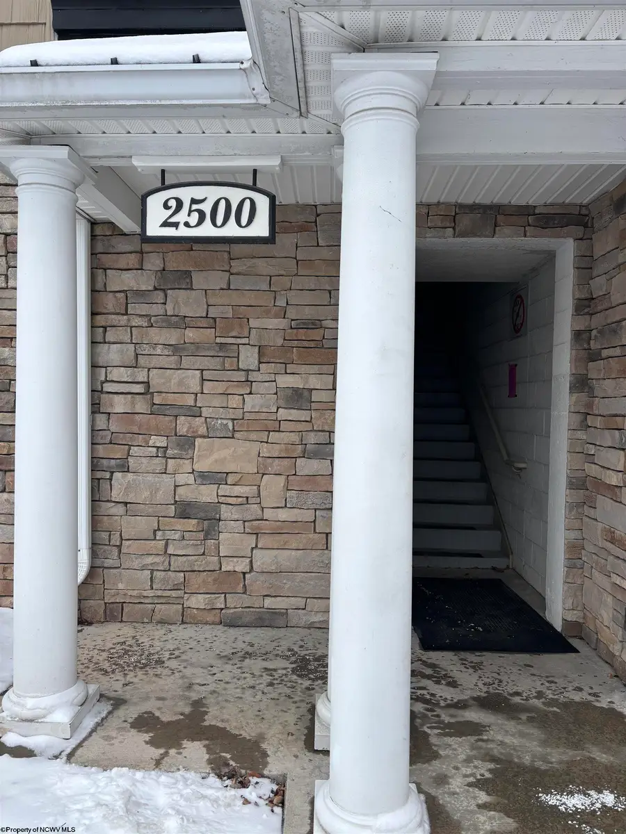 2531 Suncrest Village, Morgantown, WV 26505 - Image #2