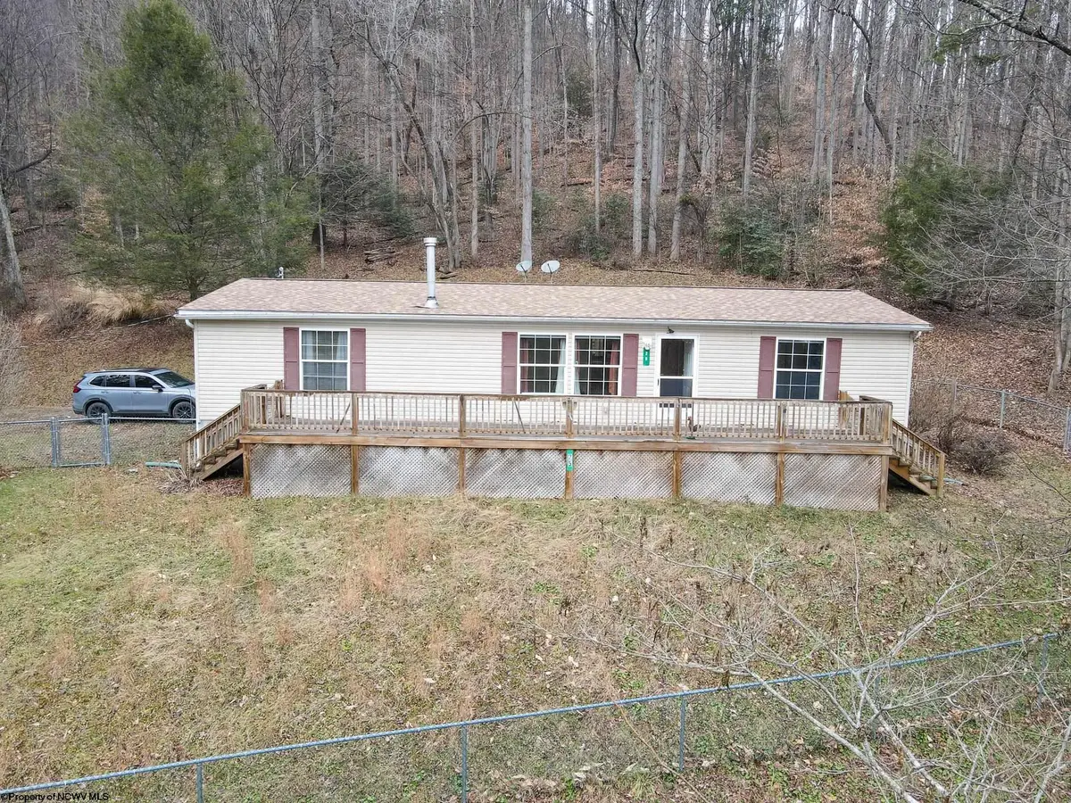 25 Second Avenue, Ansted, WV 25812 - Image #1