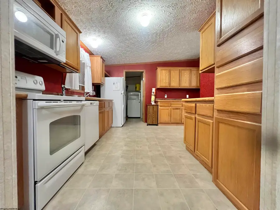 25 Second Avenue, Ansted, WV 25812 - Image #3