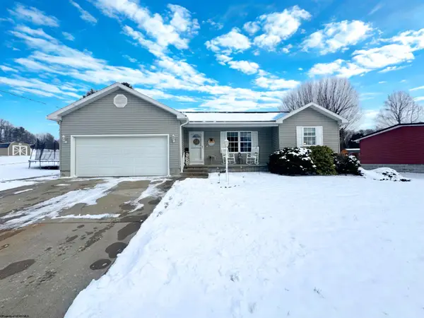 61 Hickory Drive, Fairmont, WV 26554-7440