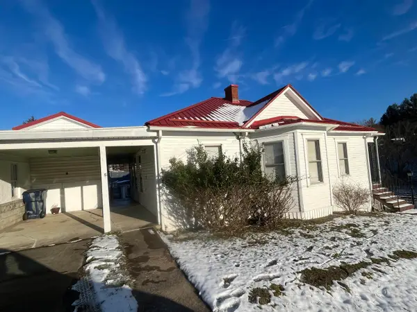 18 Walnut Street, Flemington, WV 26347