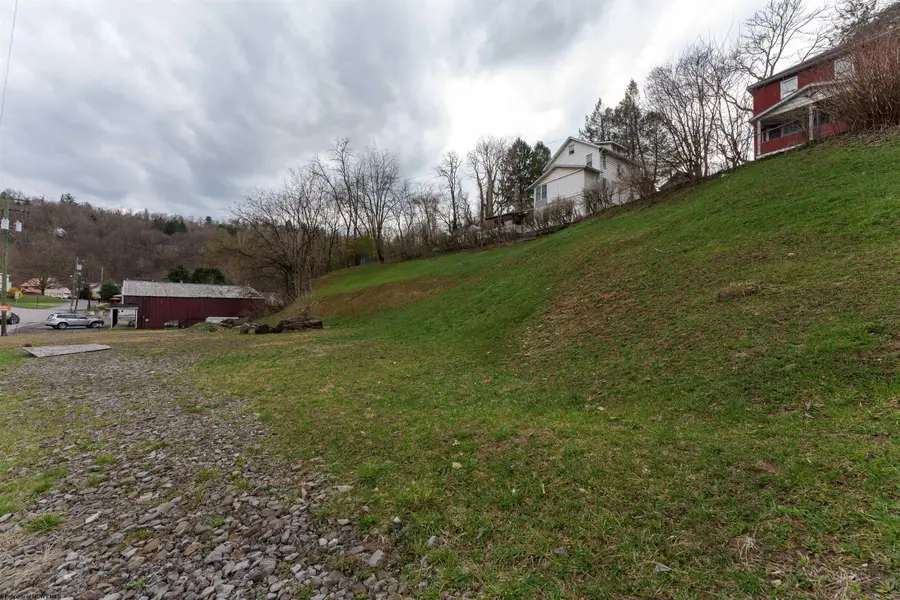332 E Brockway Avenue, Morgantown, WV 26501 - Image #2