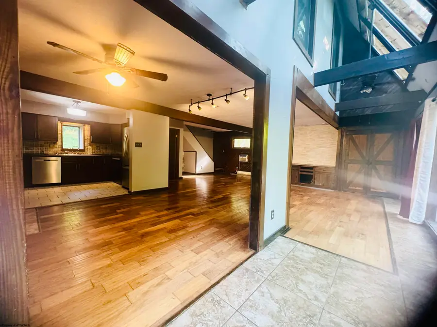 102 Morgan Hill Road, Morgantown, WV 26508 - Image #2