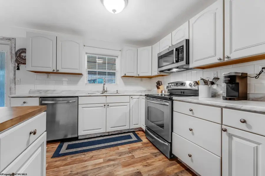 122 Robinson Run Road, Maidsville, WV 26541 - Image #2