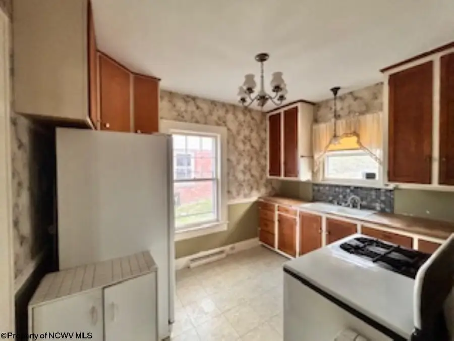 805 S Chestnut Street, Clarksburg, WV 26301 - Image #2