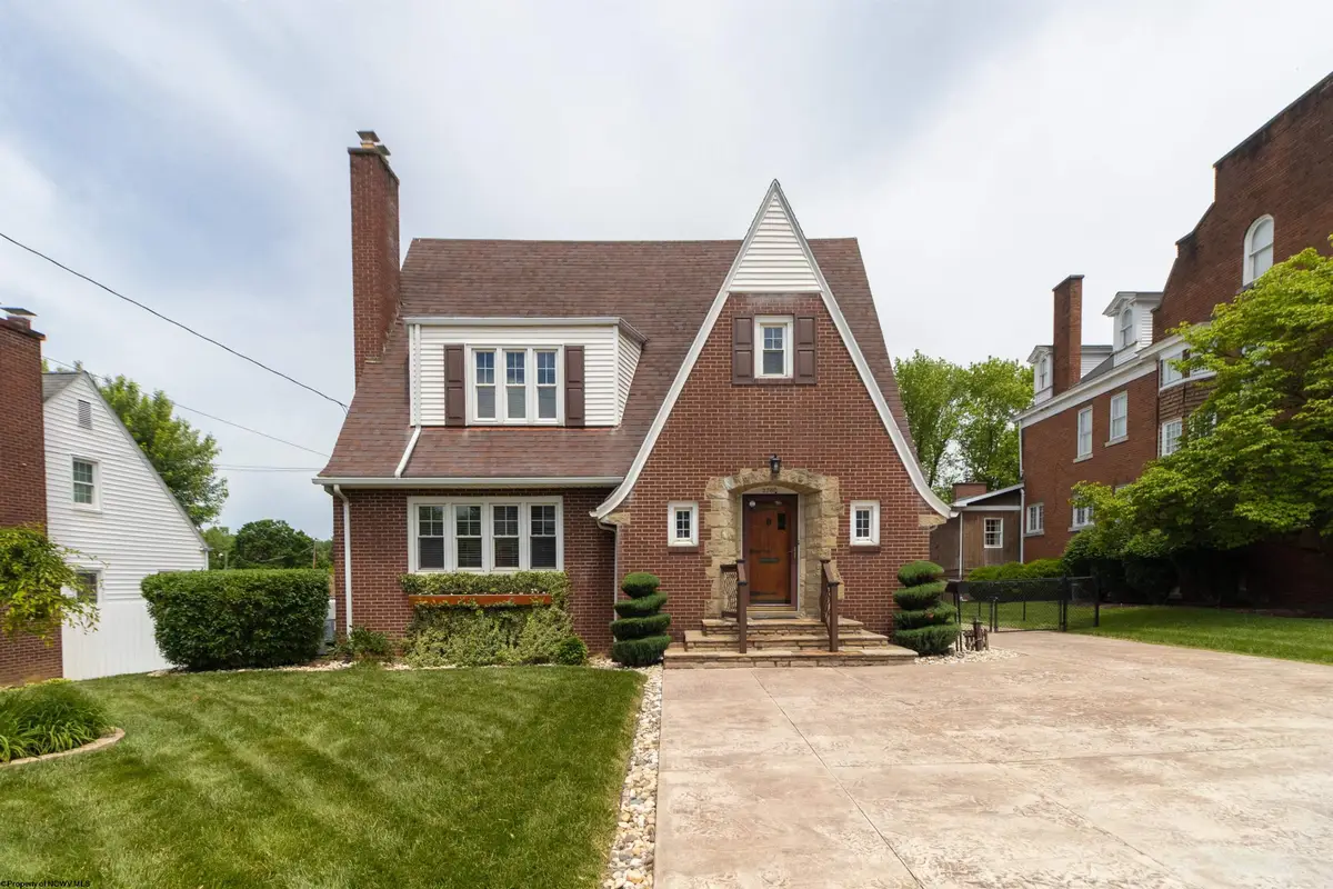 328 W Philadelphia Avenue, Bridgeport, WV 26330 - Image #1