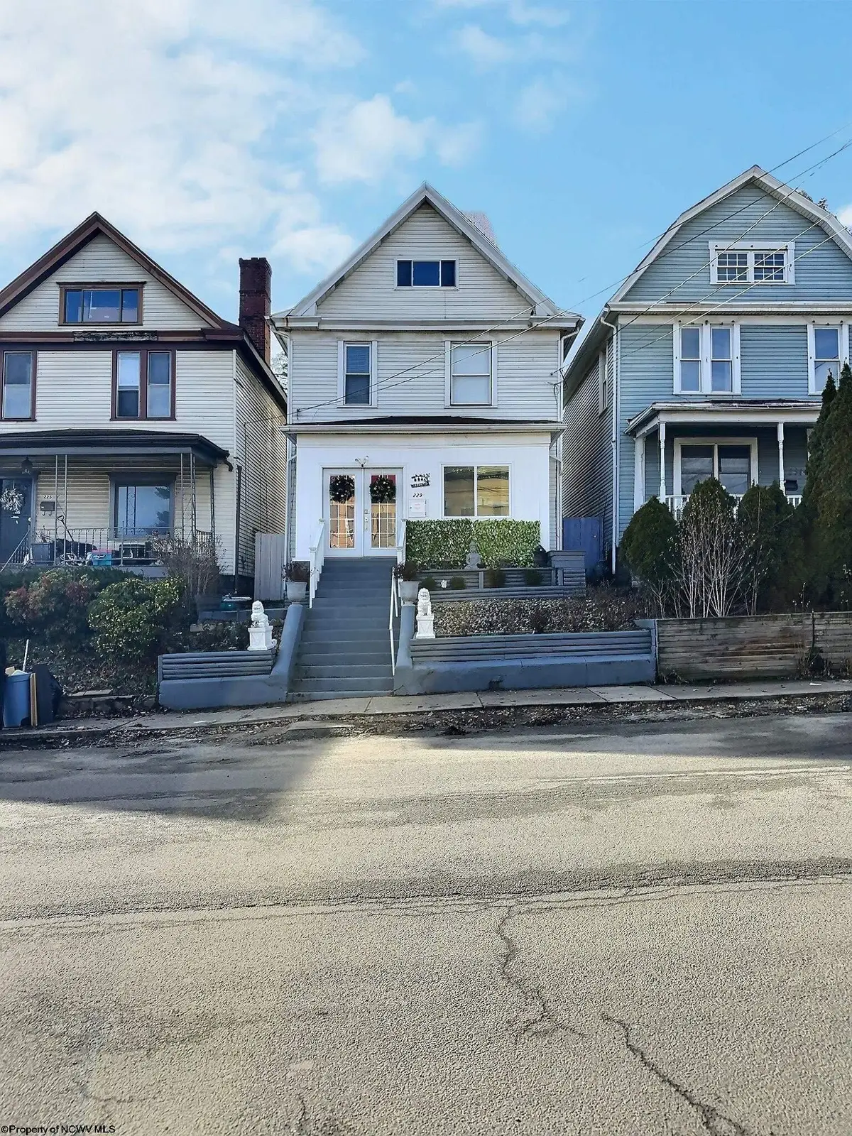 229 W Berkeley Street, Uniontown, PA 15401 - #1