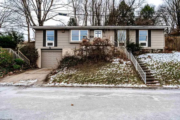 338 Jackson Avenue, Morgantown, WV 26501