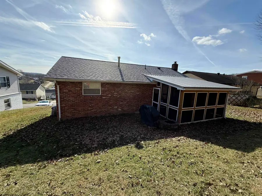 16 Crestview Terrace, Bridgeport, WV 26330 - Image #3