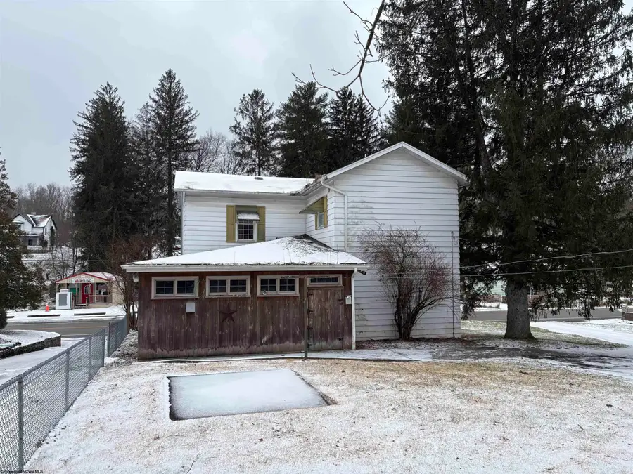 3350 Freedom Highway, Monongah, WV 26554-0633 - #3