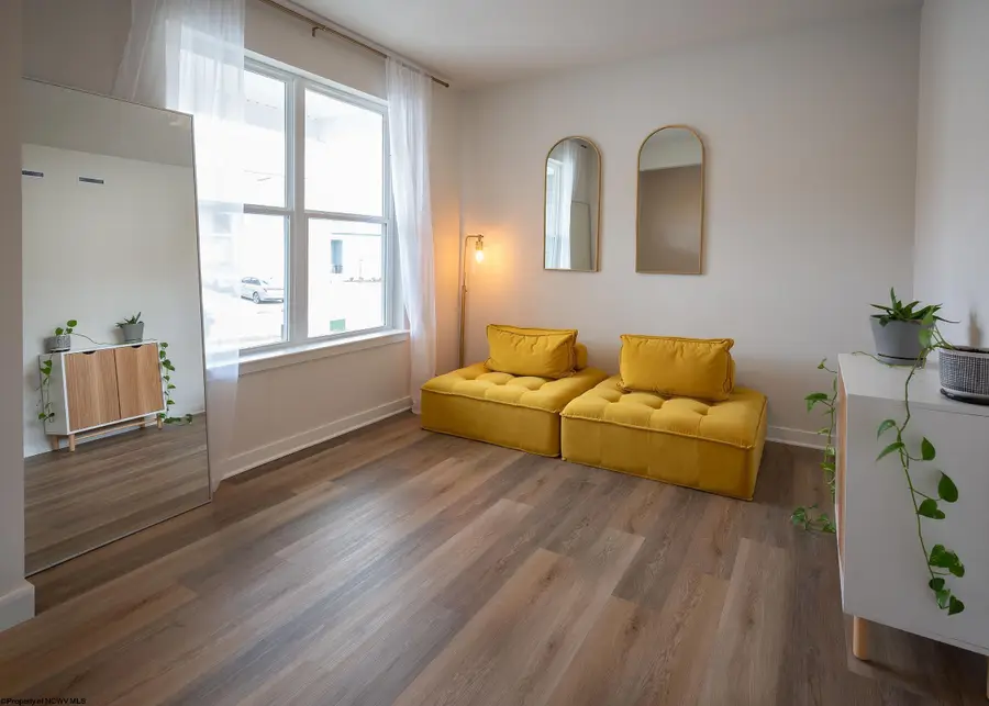 370 Lexington Circle, Bridgeport, WV 26330 - #2