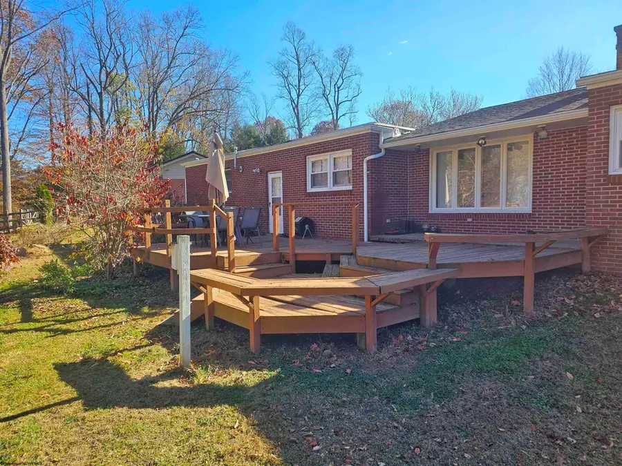 518 Hillcrest Circle, Bridgeport, WV 26330 - #2