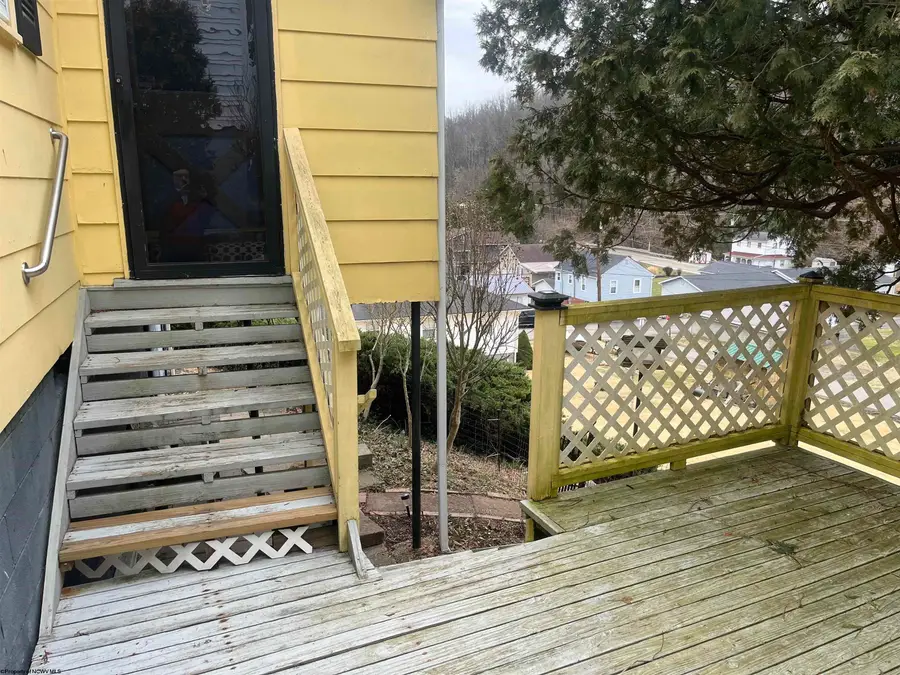 611 Broad Street, Weston, WV 26452 - #3