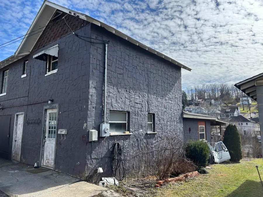 514 Morgantown Avenue, Fairmont, WV 26554 - #2