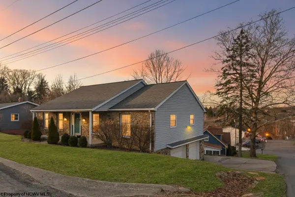 909 Cottonwood Street, Morgantown, WV 26505