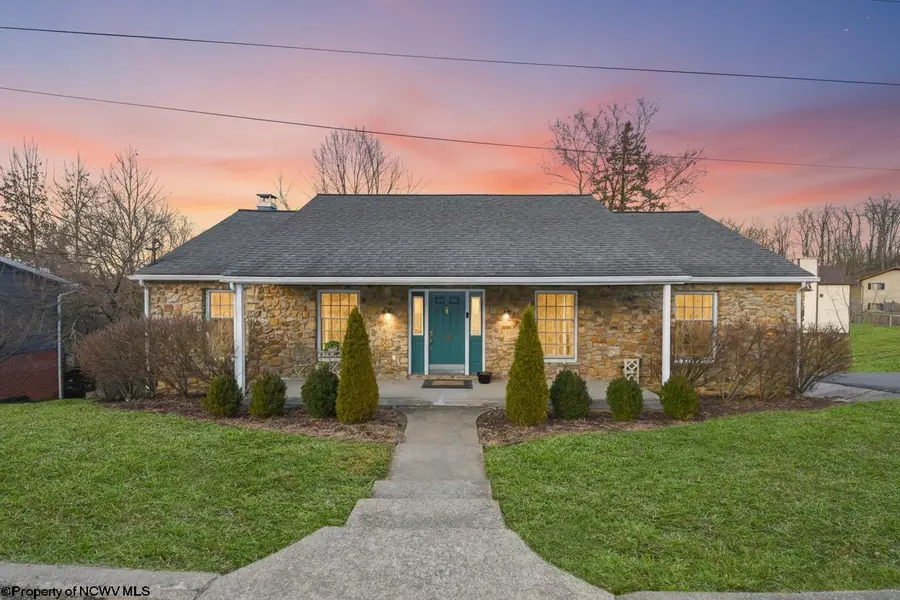 909 Cottonwood Street, Morgantown, WV 26505 - #2