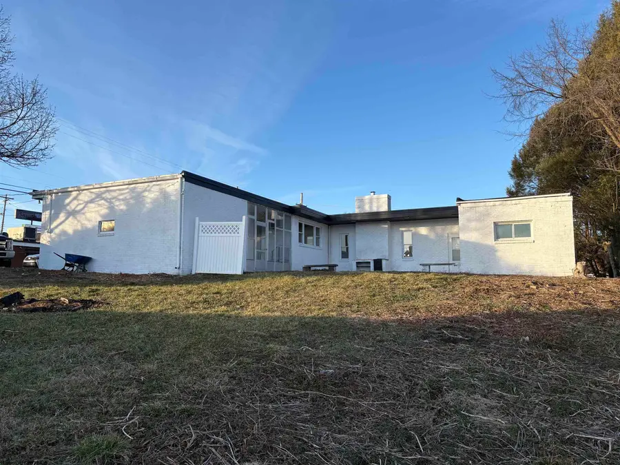 1206 Country Club Road, Fairmont, WV 26554 - #2