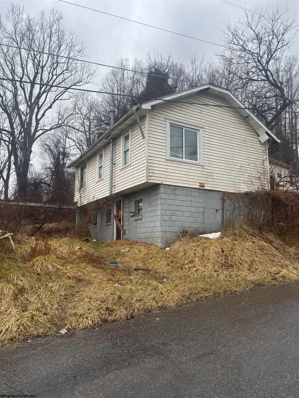 104 Howard Street, Fairmont, WV 26554