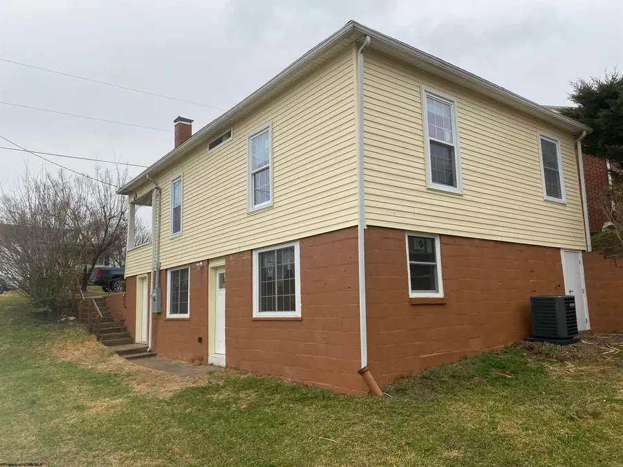 204 Ohio Avenue, Nutter Fort, WV 26301 - #3
