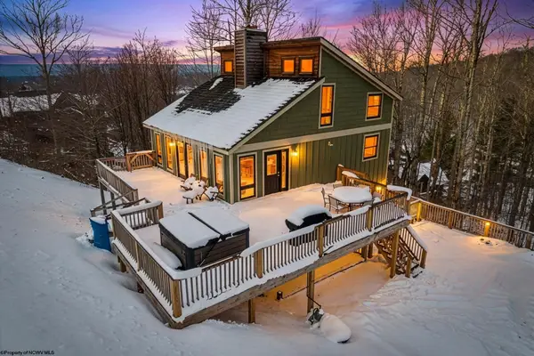 53 Ski In Court, Davis, WV 26260