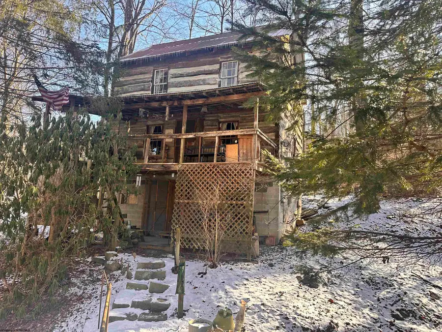 2527 Smithtown Road, Morgantown, WV 26508 - #2