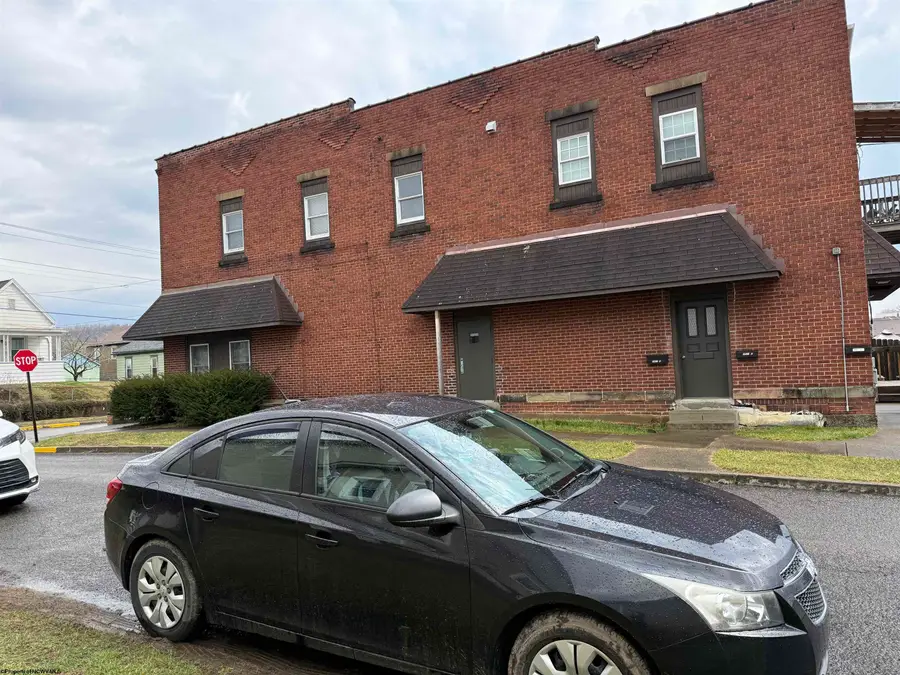 2027 Hamill Avenue, Clarksburg, WV 26301 - #2