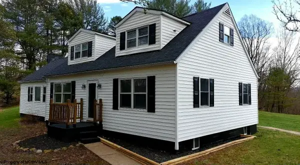 303 Sandhill Road, Clarksburg, WV 26301