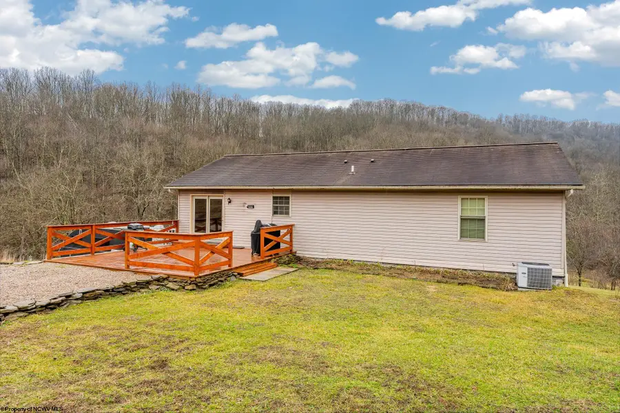102 Indian Run Road, Fairview, WV 26570 - #2