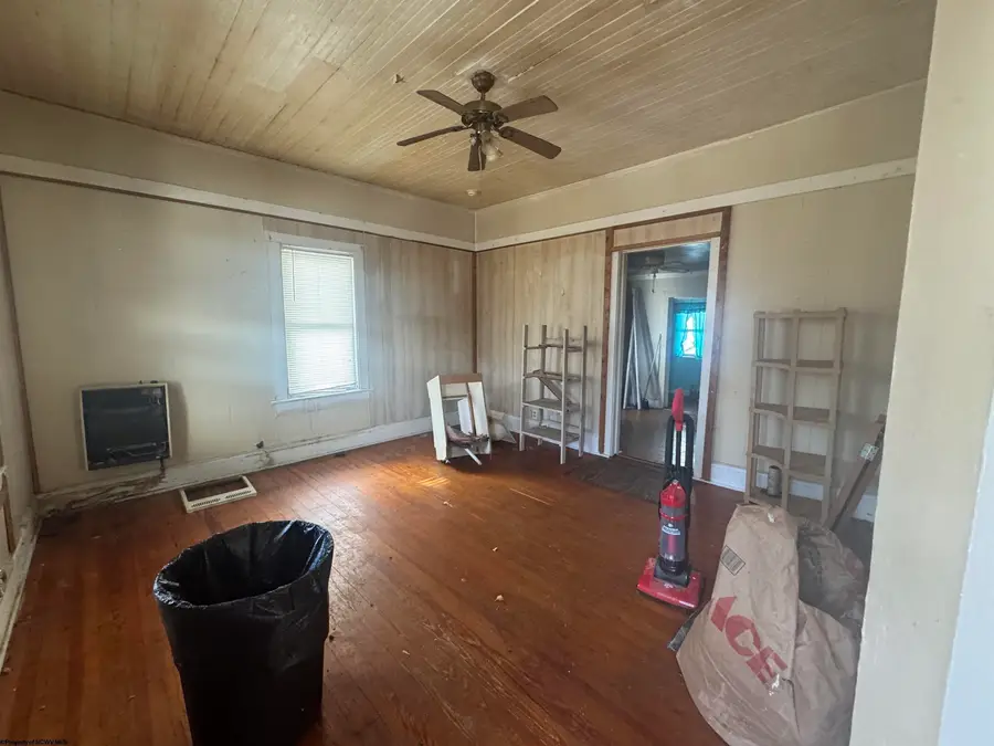 147 Jackson Street, Weston, WV 26452 - #3