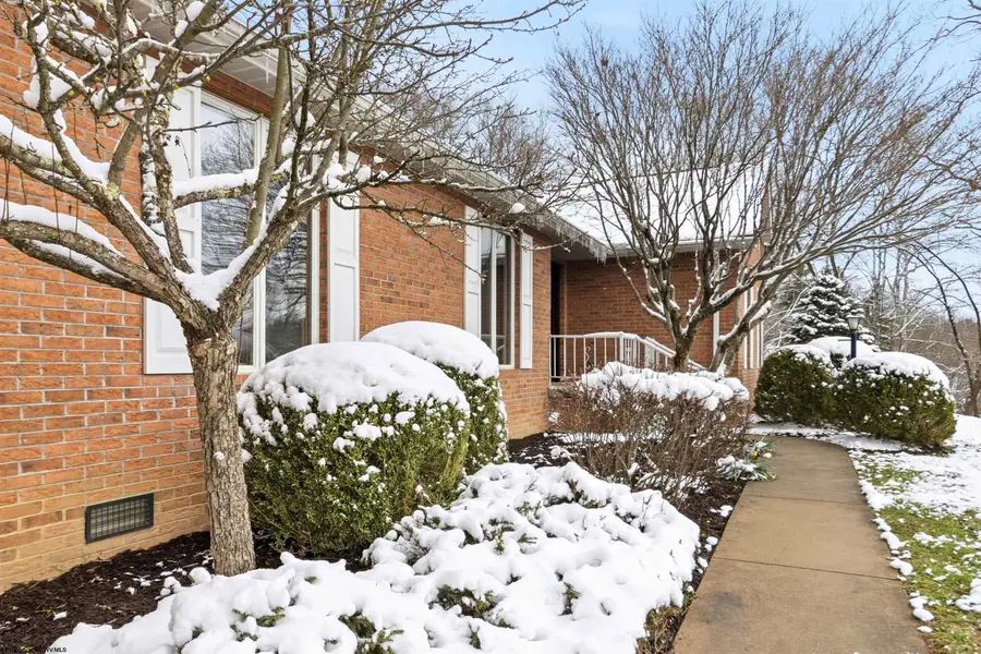 959 Southpoint Circle, Morgantown, WV 26505 - #2