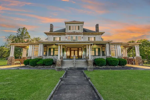 1266 National Pike Road, Hopwood, PA 15445